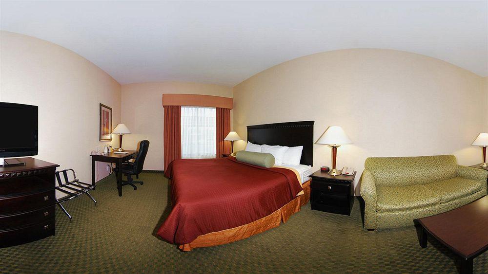 Best Western Plus Victor Inn & Suites Exterior photo